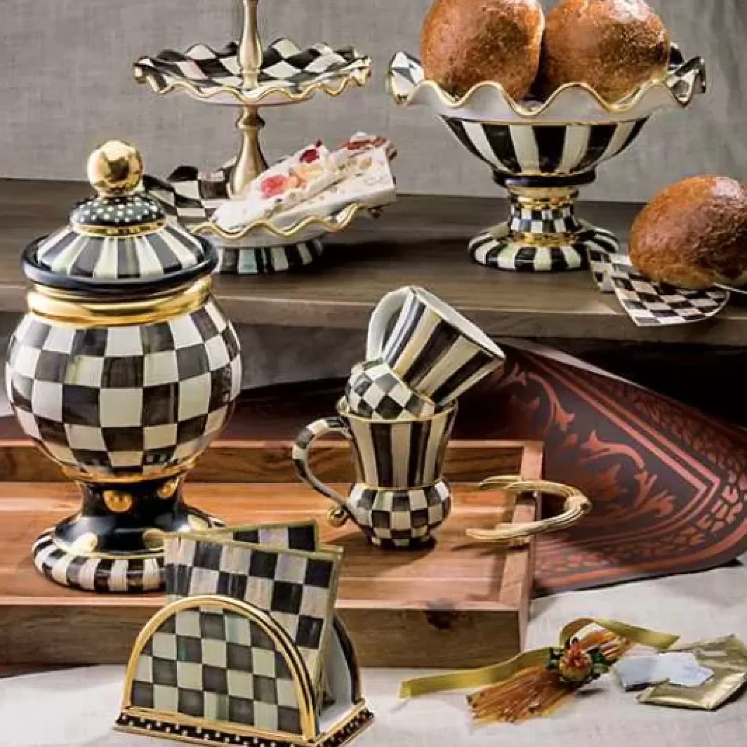 MacKenzie-Childs Courtly Check Ceramic Mug< The Coffee Shop|Drinkware