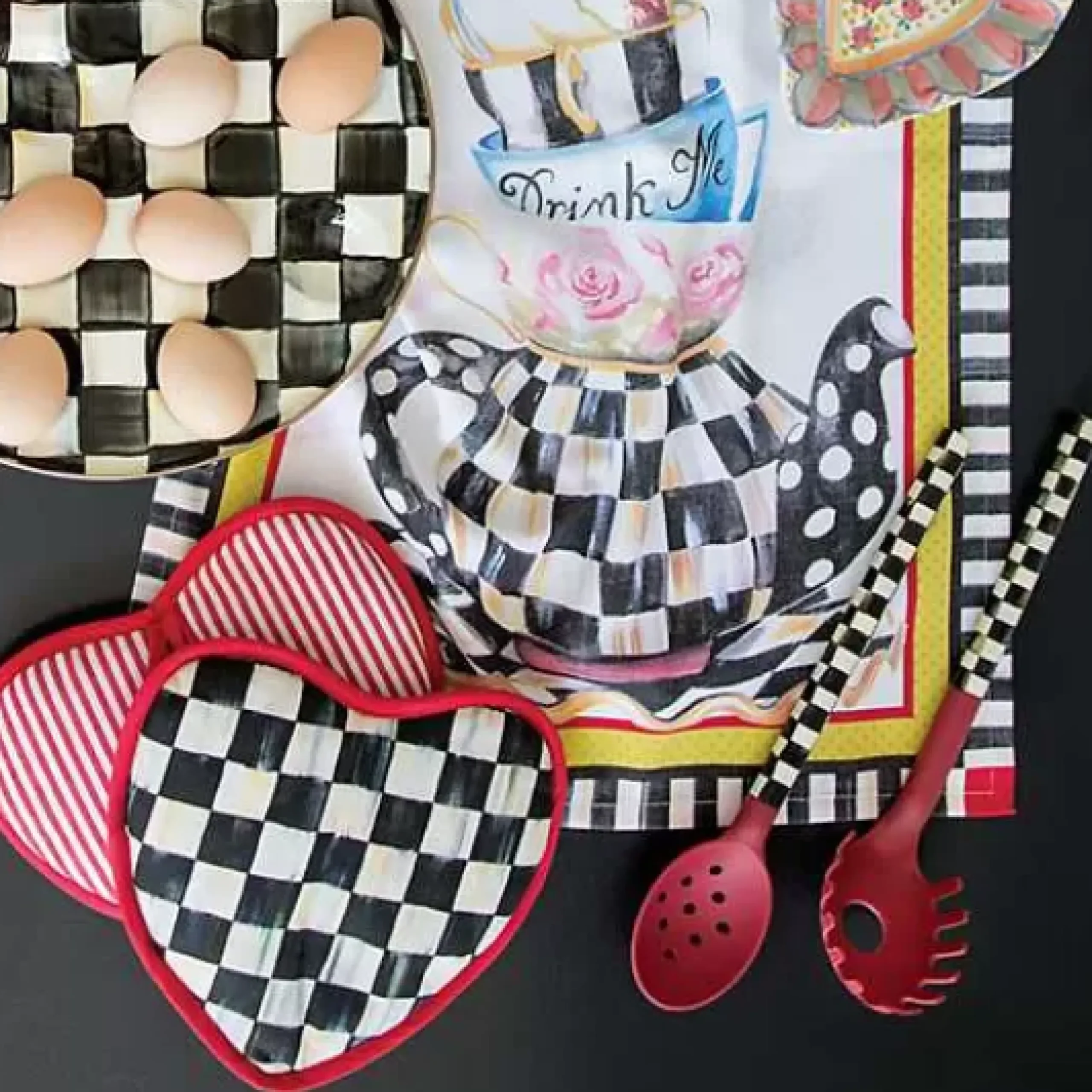 MacKenzie-Childs Courtly Check Heart Potholder< Kitchen & Table Linens