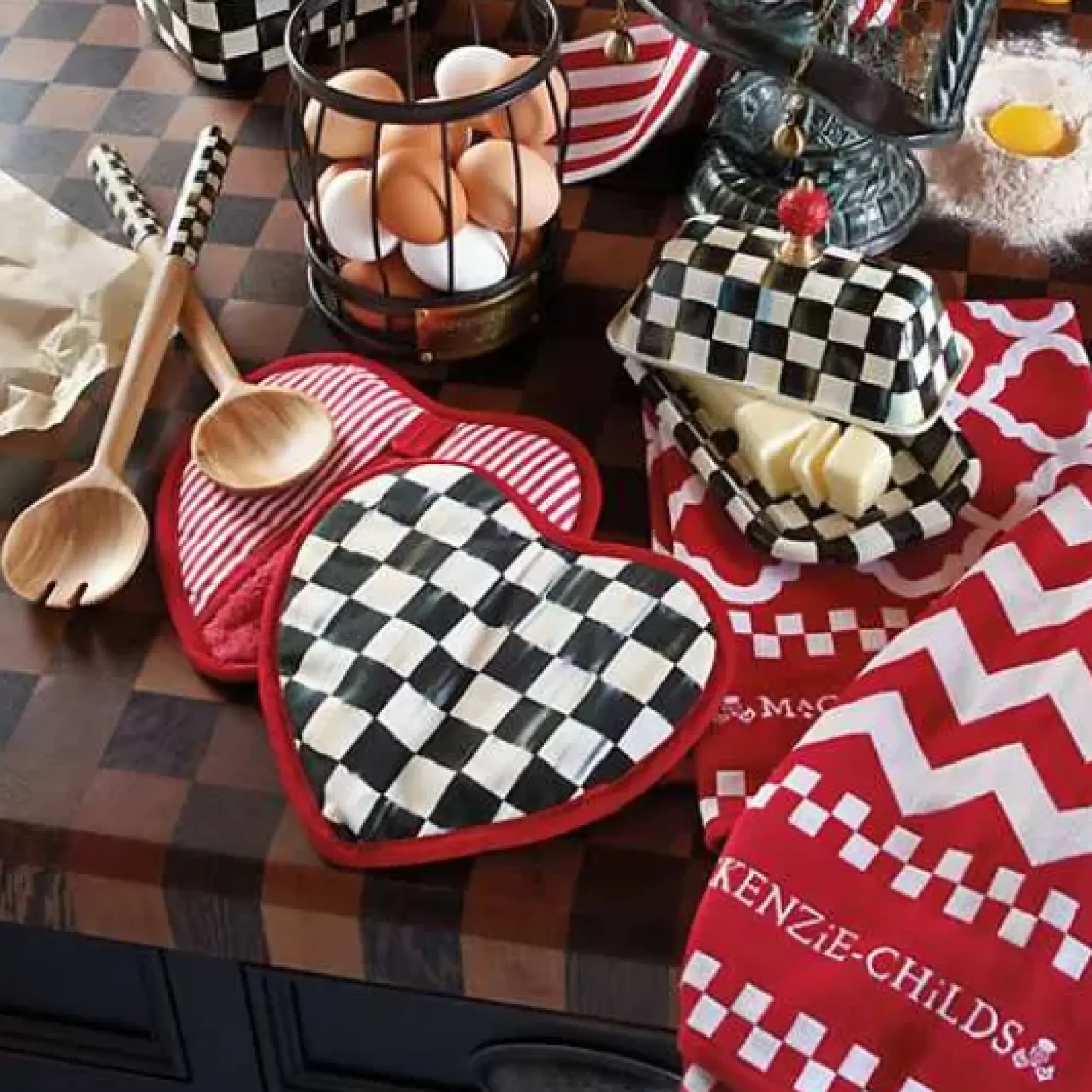 MacKenzie-Childs Courtly Check Heart Potholder< Kitchen & Table Linens