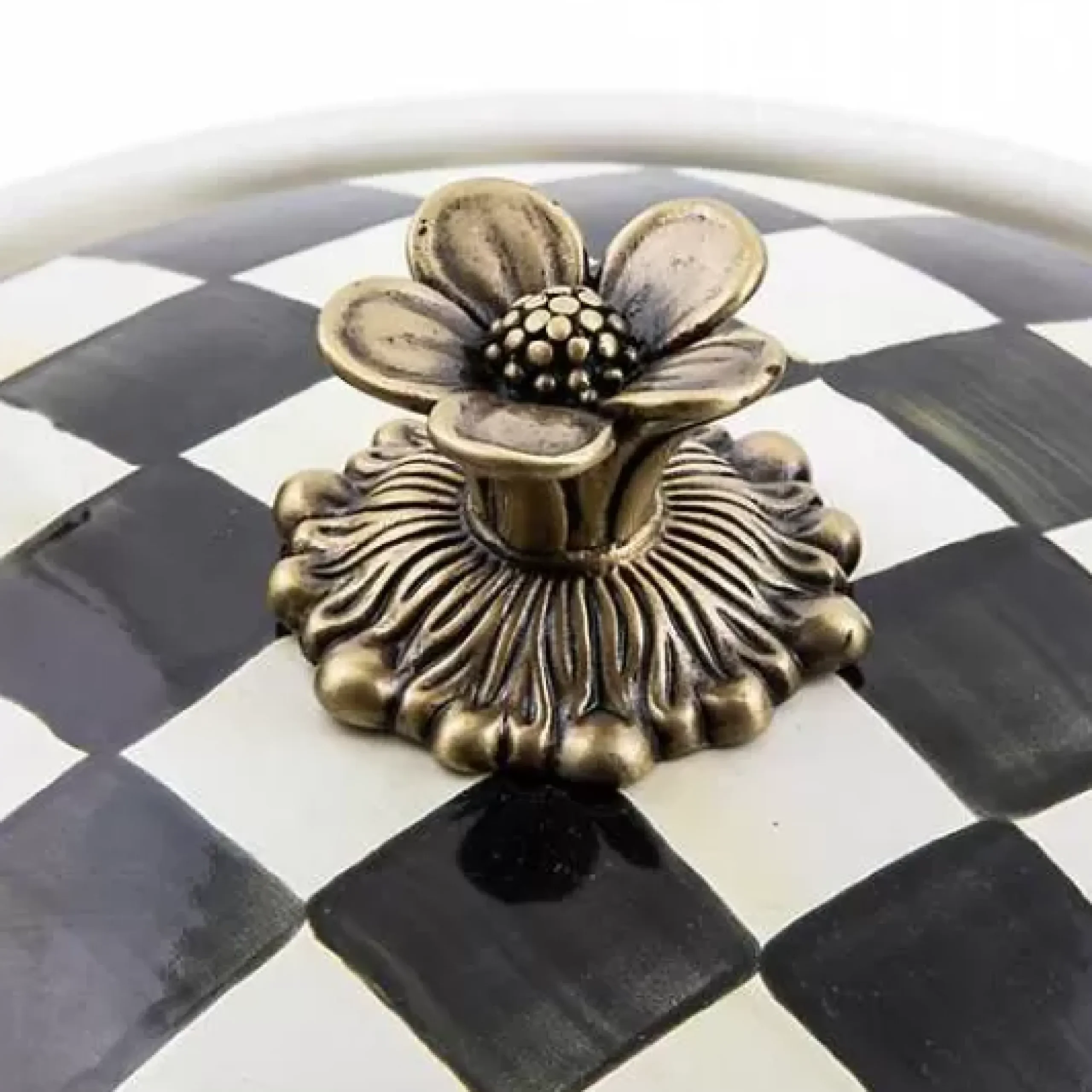MacKenzie-Childs Courtly Check Medium Casserbole< Cookware & Bakeware