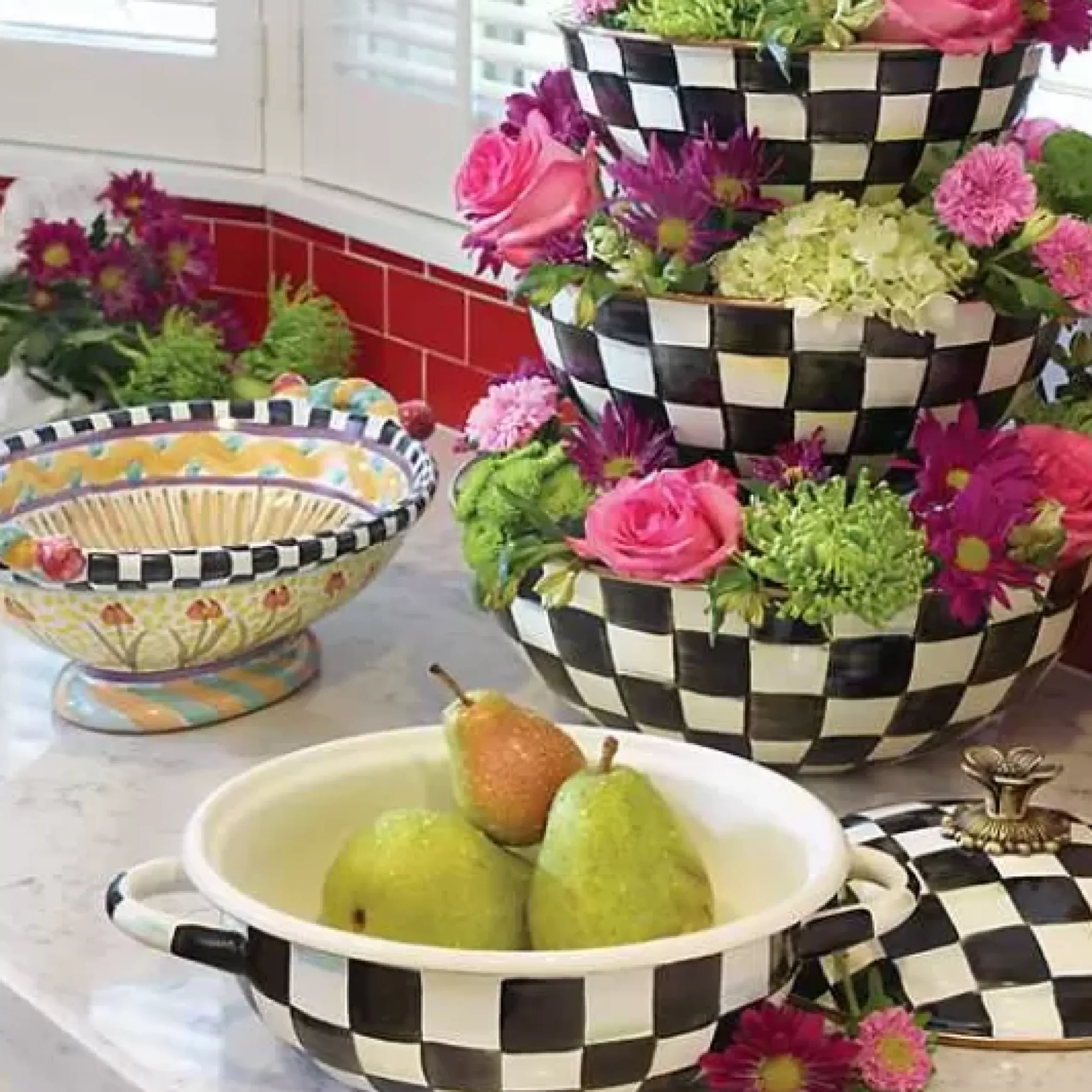 MacKenzie-Childs Courtly Check Medium Casserbole< Cookware & Bakeware