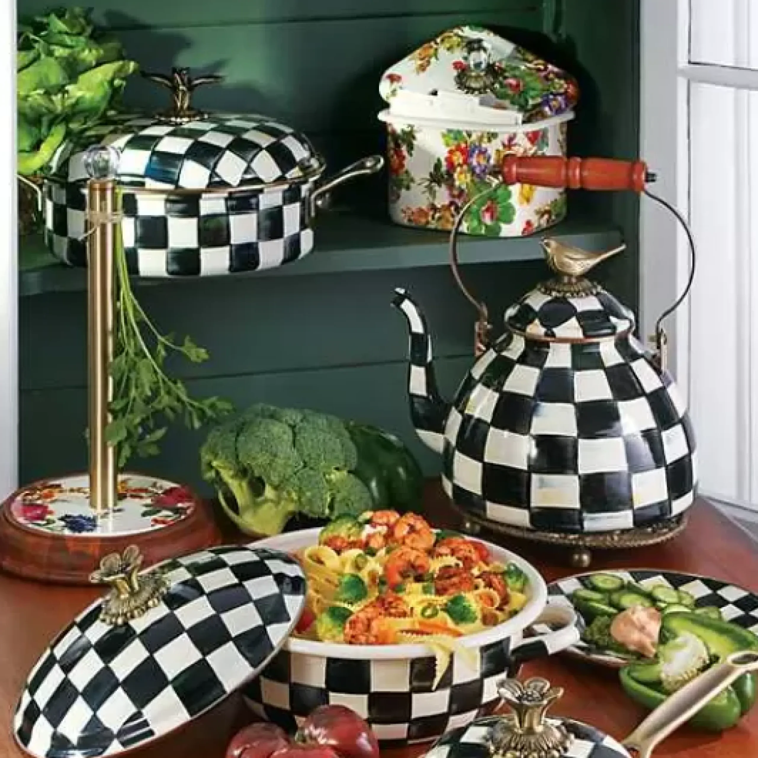 MacKenzie-Childs Courtly Check Medium Casserbole< Cookware & Bakeware