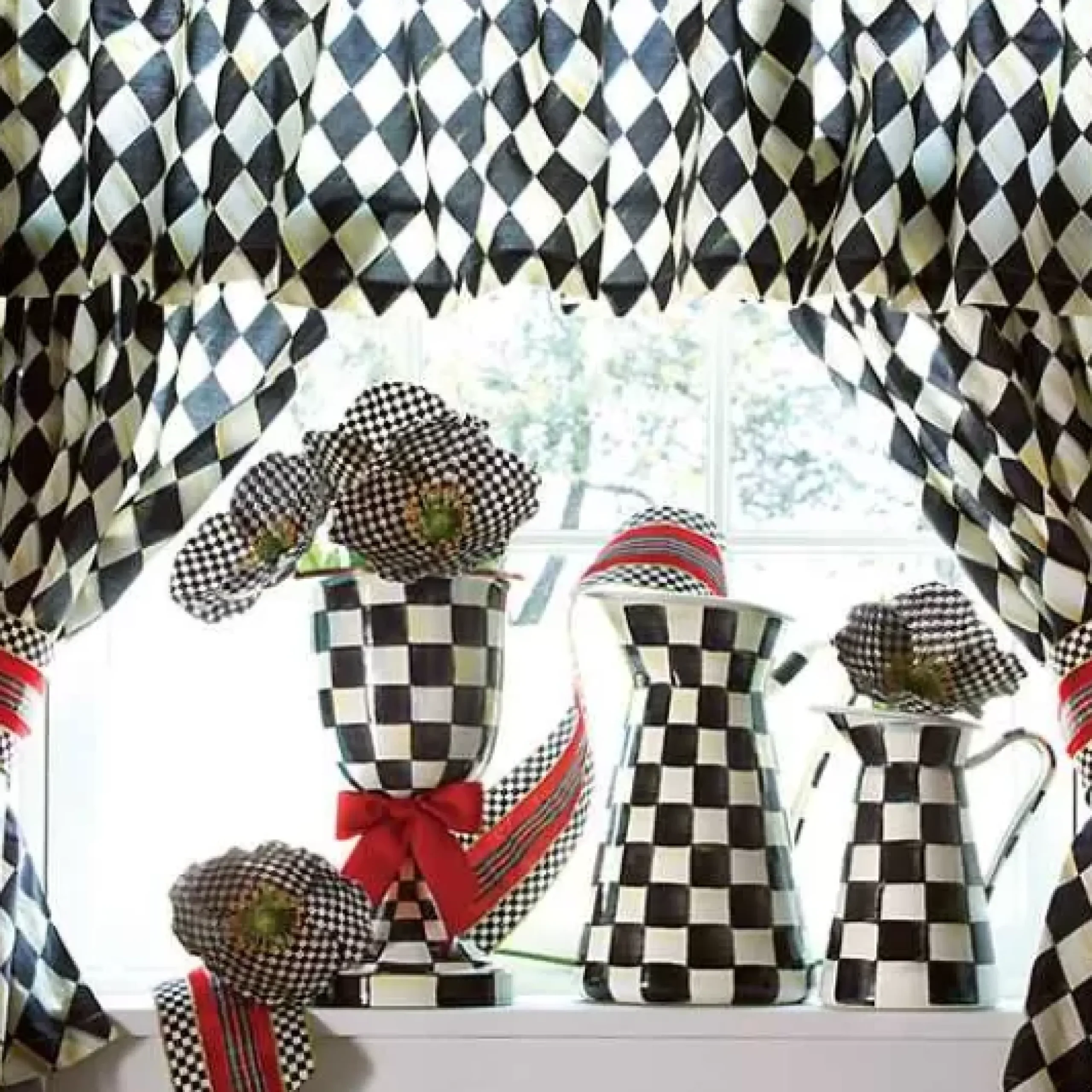 MacKenzie-Childs Courtly Check Medium Practical Pitcher< Bar Entertaining|Serveware