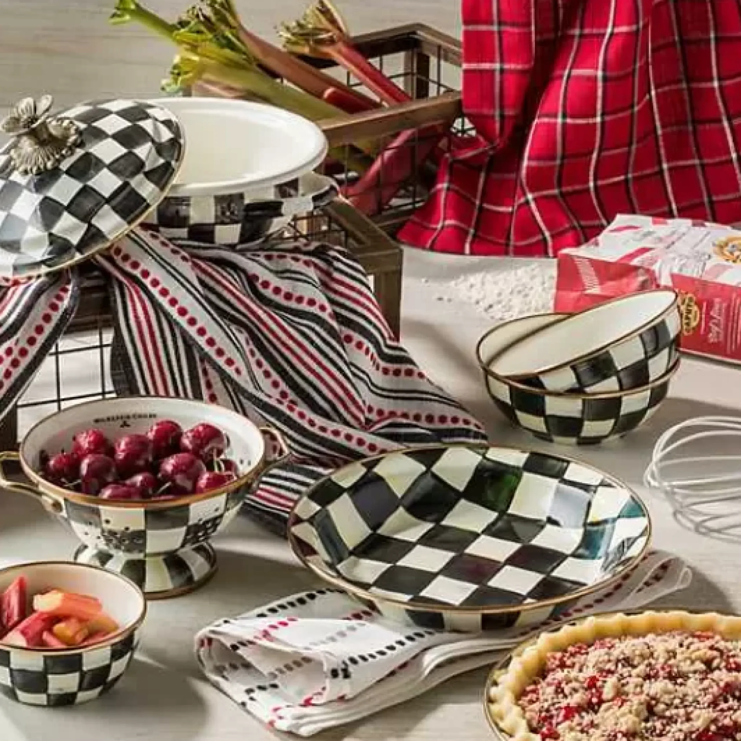 MacKenzie-Childs Courtly Check Pinch Bowl< Bar Entertaining|Serveware