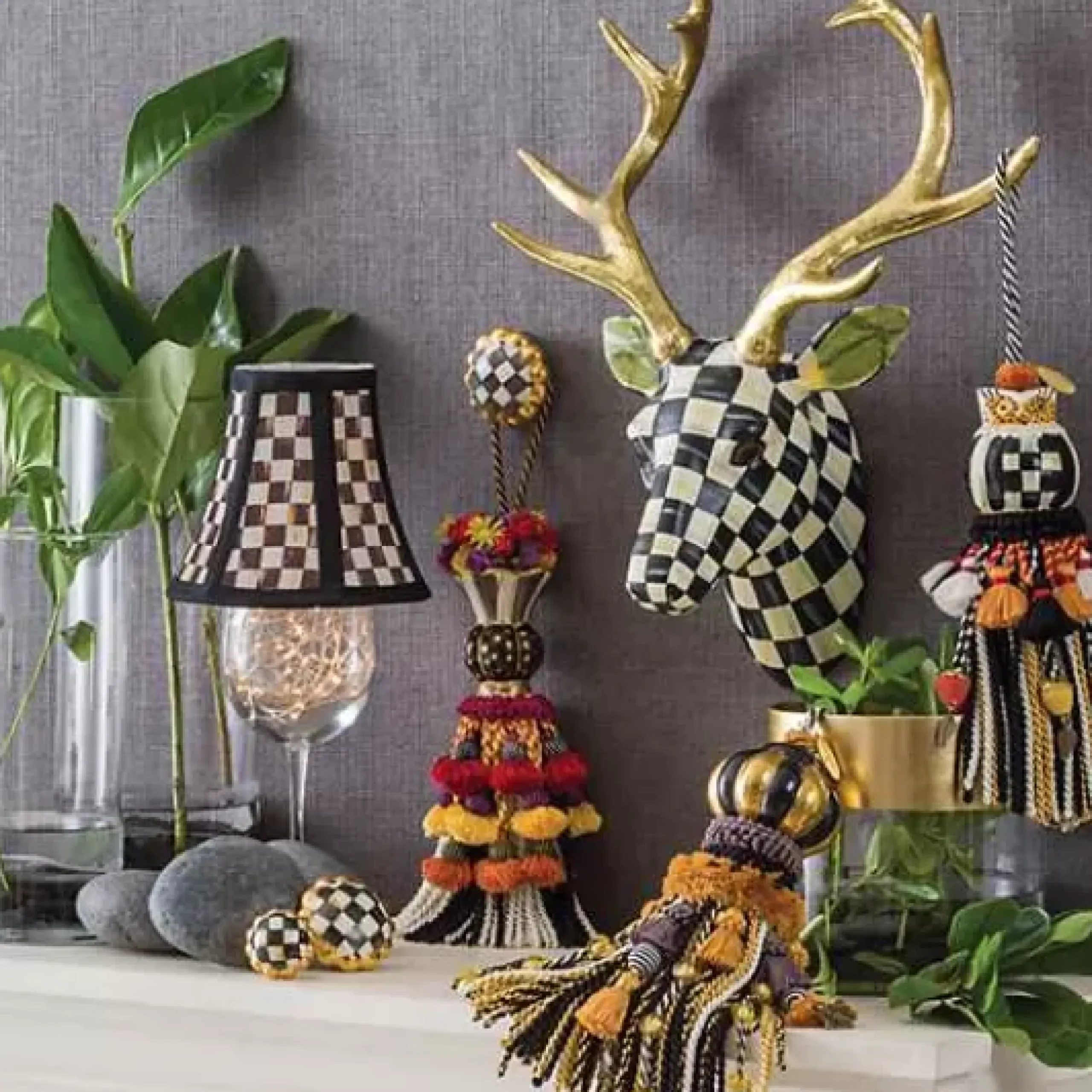 MacKenzie-Childs Courtly Check Round Knob< Finishing Touches|Room Accents