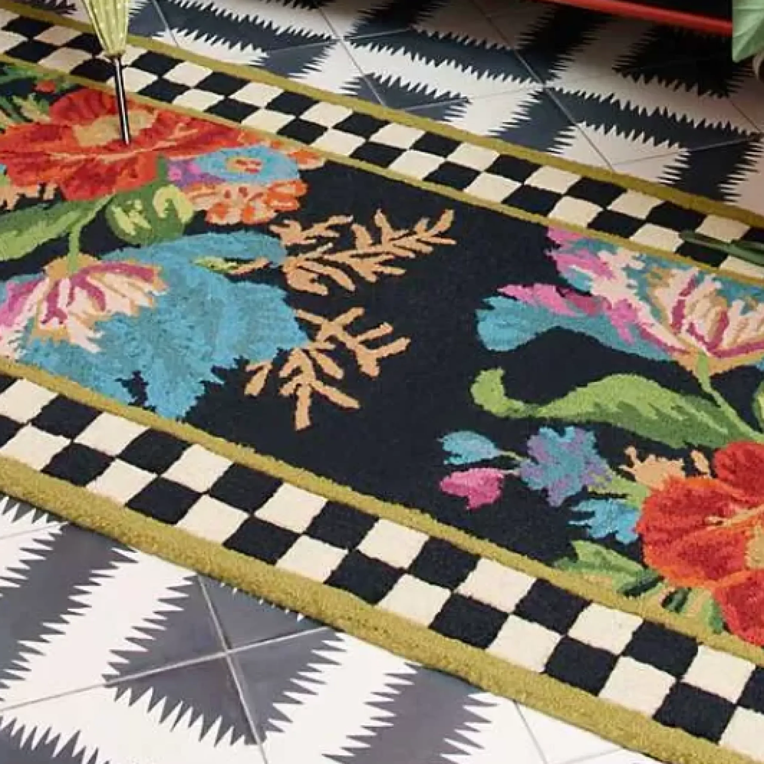 MacKenzie-Childs Flower Market 2'6 x 8' Runner< Rugs