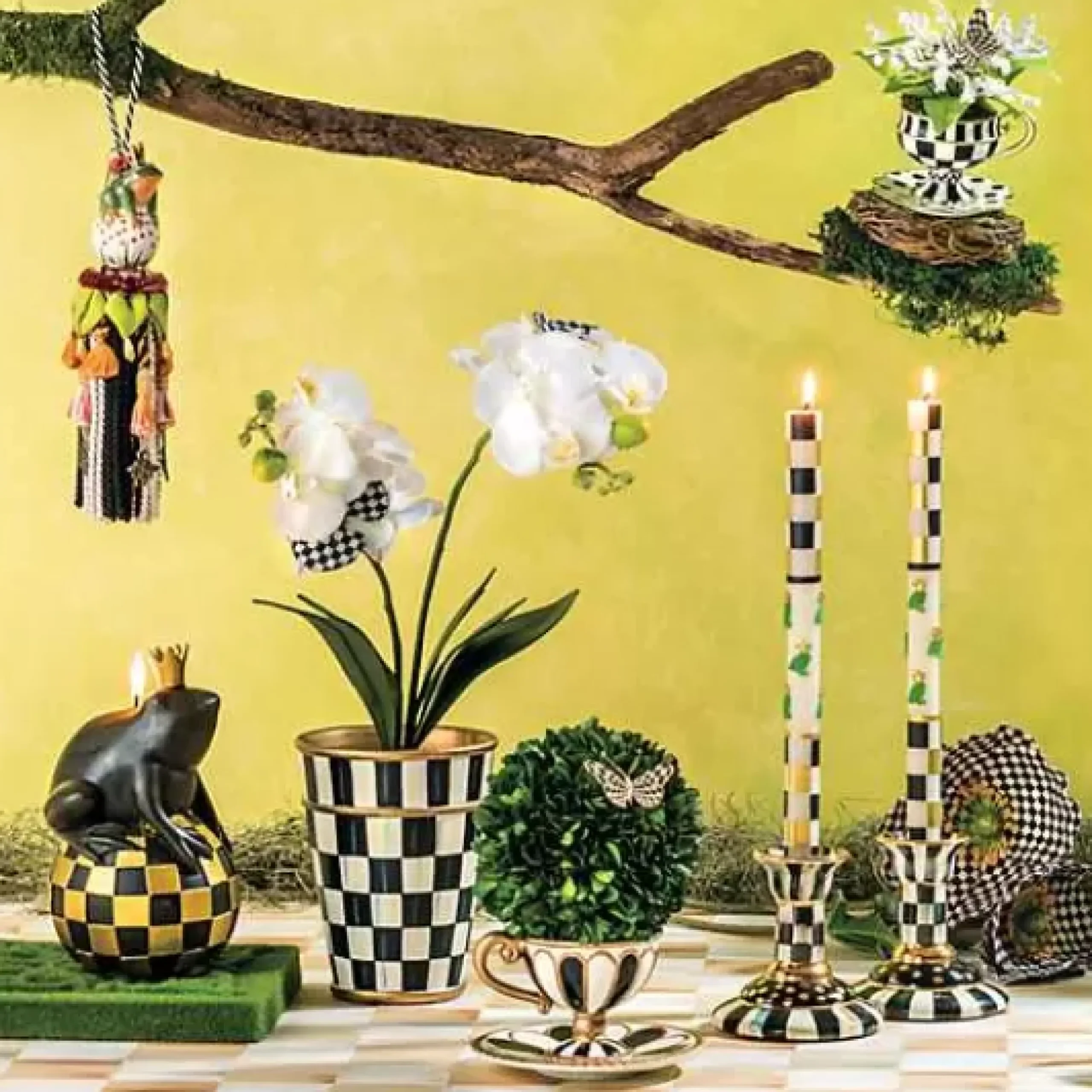 MacKenzie-Childs Frog Ceramic Tassel< Finishing Touches|Room Accents