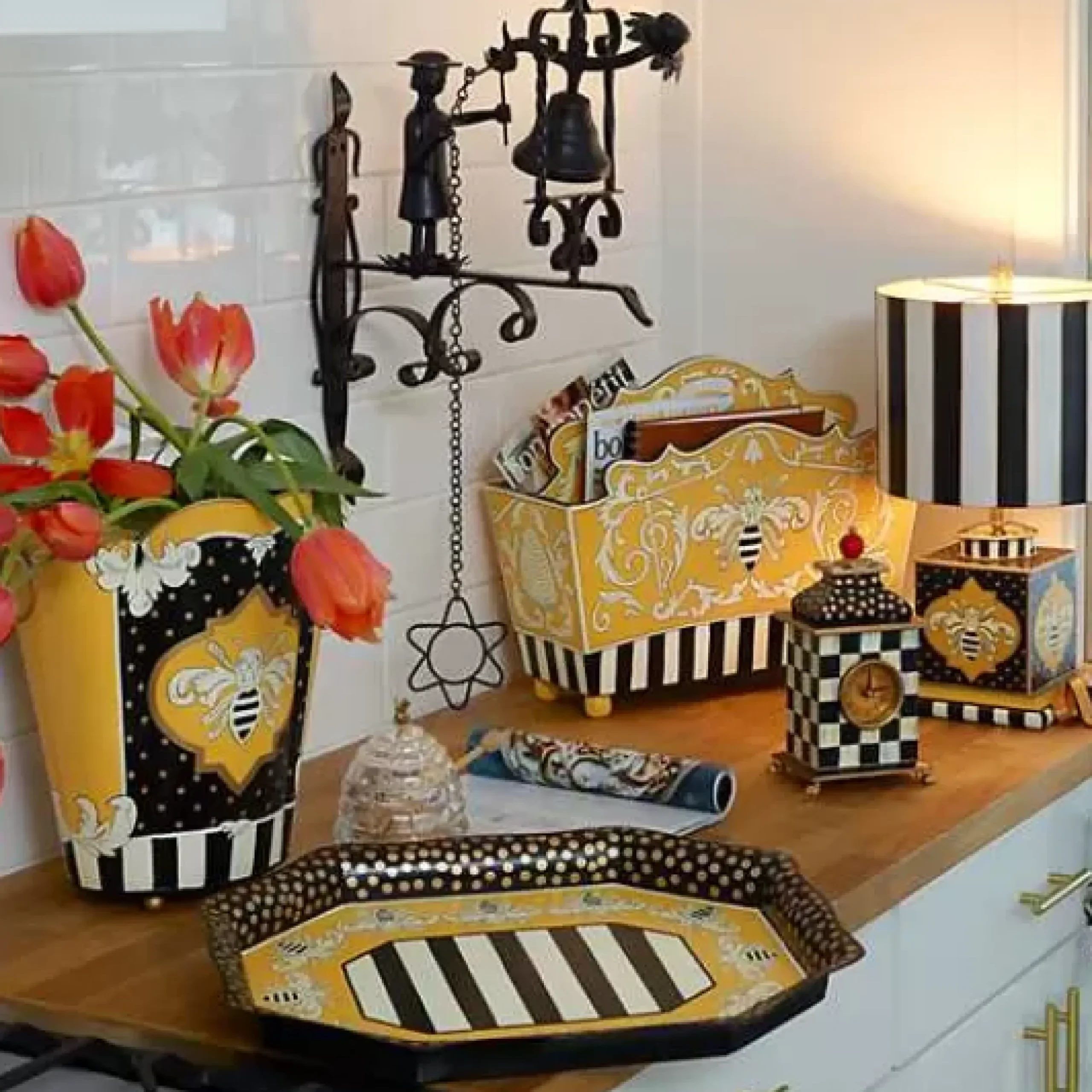 MacKenzie-Childs Queen Bee Lamp< Room Accents|Lighting