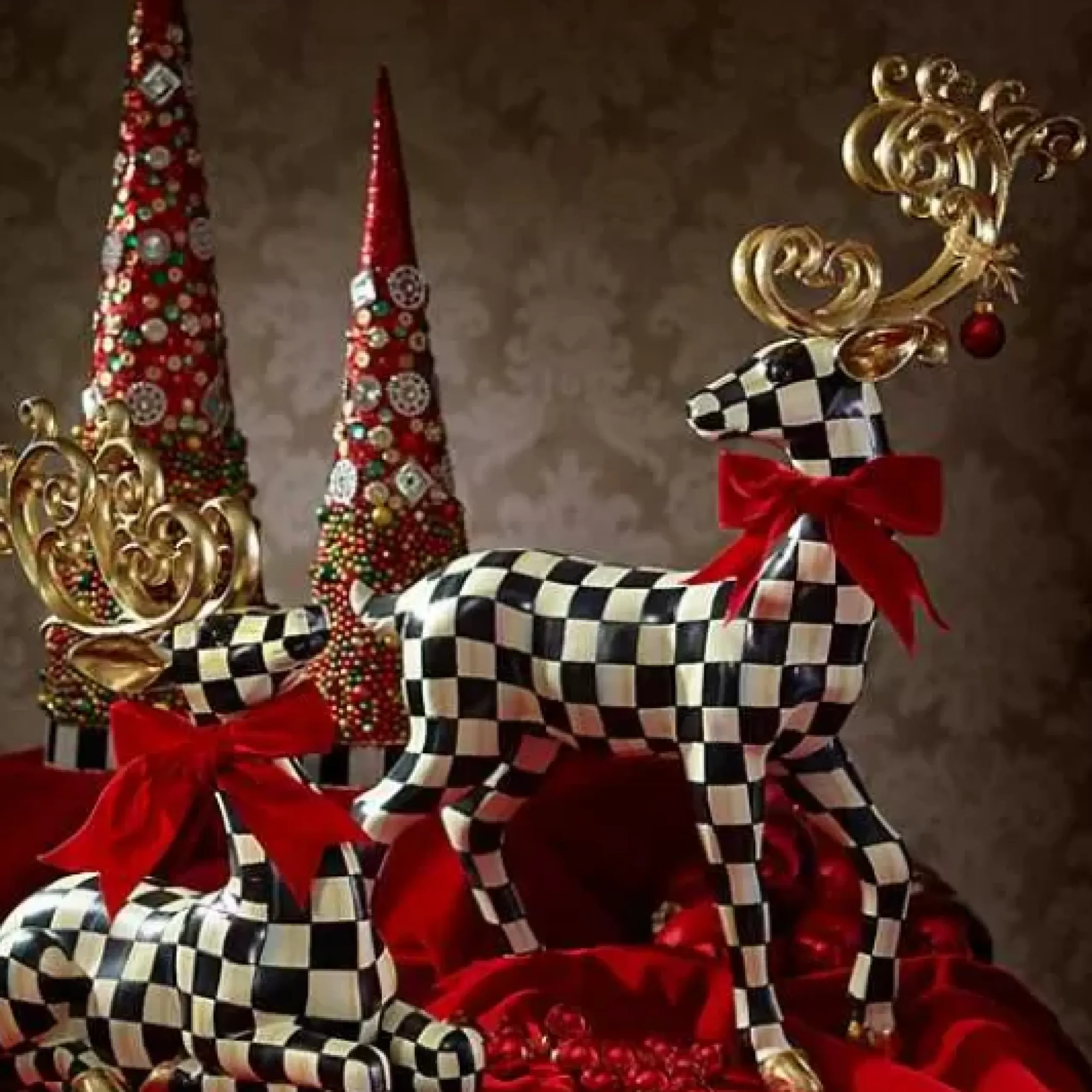 MacKenzie-Childs Westminster Resting Deer< Holiday|Room Accents