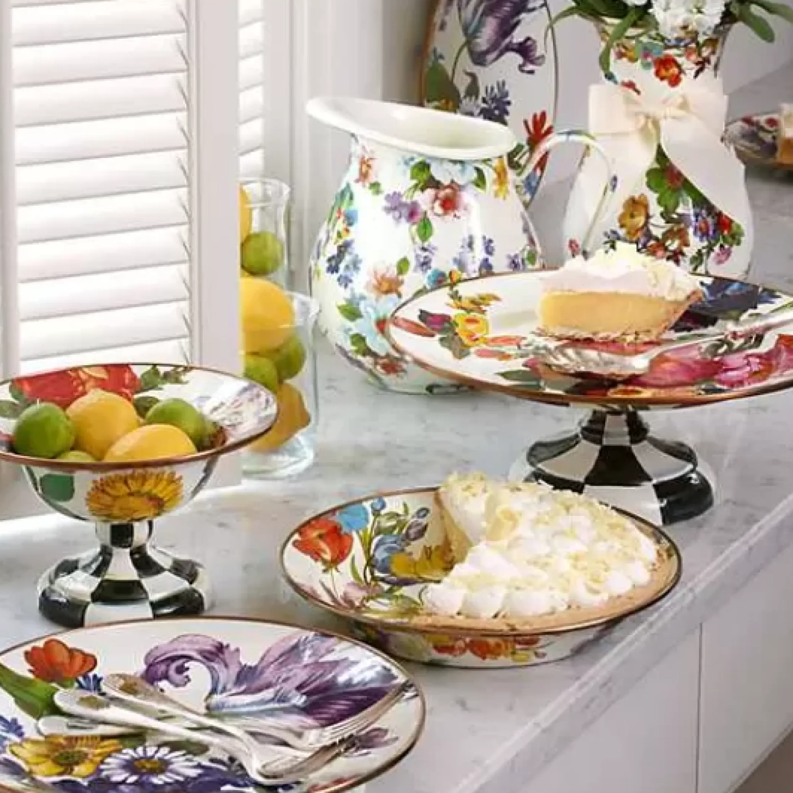 MacKenzie-Childs White Flower Market Dinner Plate< Dinnerware & Flatware