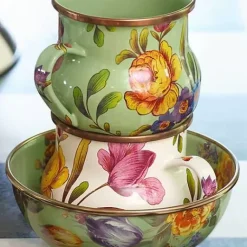 MacKenzie-Childs White Flower Market Mug< The Coffee Shop|Drinkware