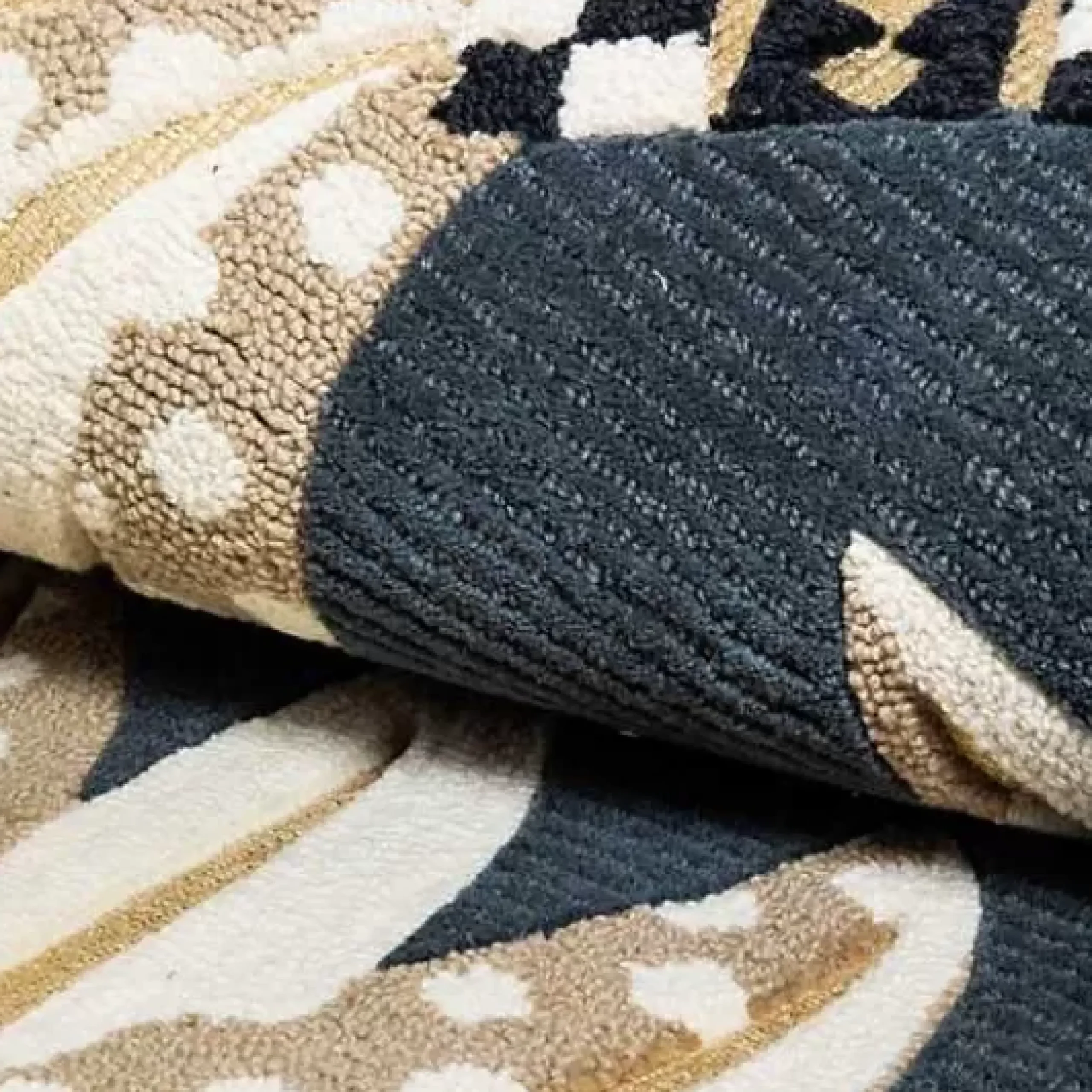 MacKenzie-Childs Wild Indoors 2'3 x 3'9 Rug< Rugs
